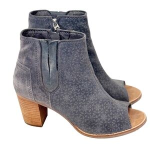 Toms Majorca Blue-Gray Suede Peep Toe Booties Size 9 Floral Pattern Block Heel